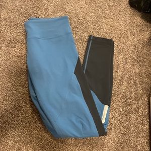Like new Zelle leggings